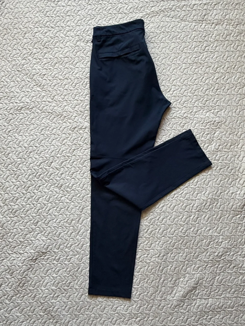 Lululemon Men’s Navy Blue Performance Pants Size 32x30 Tapered